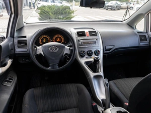 Хетчбэк Toyota Auris 2007 года, 627000 рублей, Краснодар