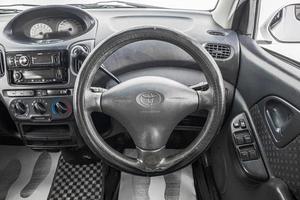 Минивэн Toyota Funcargo 2003 года, 289000 рублей, Барнаул