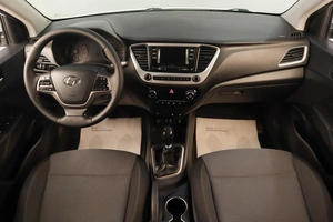 Седан Hyundai Solaris 2017 года, 1129000 рублей, Челябинск
