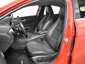 Хетчбэк Mercedes-benz A-класс 2013 года, 1406700 рублей, Казань