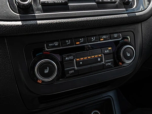 Внедорожник Volkswagen Tiguan 2014 года, 1250000 рублей, Краснодар