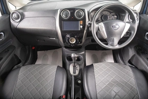 Хетчбэк Nissan Note 2015 года, 949000 рублей, Томск