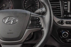 Седан Hyundai Solaris 2017 года, 999000 рублей, Челябинск