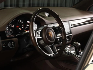 Внедорожник Porsche Cayenne S 2018 года, 7999000 рублей, Тюмень