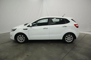 Хэтчбек Kia Rio 2012 года, 1125000 рублей, Курск