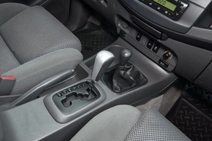 Пикап Toyota Hilux 2013 года, 2599000 рублей, Красноярск