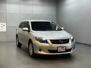 Универсал Toyota Corolla Fielder 2010 года, 797000 рублей, Красноярск
