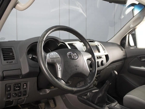 Пикап Toyota Hilux 2013 года, 2150000 рублей, Омск