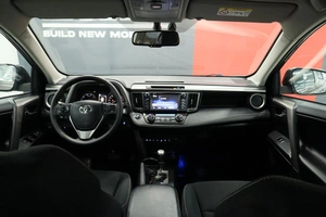 Внедорожник Toyota RAV4 2018 года, 2790000 рублей, Курск