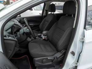 Внедорожник Ford Kuga 2013 года, 1059000 рублей, Саратов
