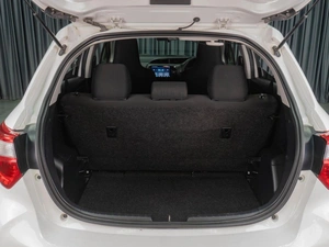 Хетчбэк Toyota Vitz 2019 года, 1079000 рублей, Тюмень