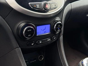 Седан Hyundai Solaris 2013 года, 657000 рублей, Орёл
