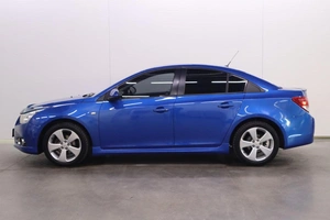 Седан Chevrolet Cruze 2011 года, 770000 рублей, Брянск