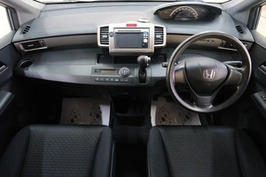 Минивэн Honda Freed 2011 года, 1059000 рублей, Омск