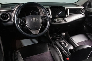 Внедорожник Toyota RAV4 2018 года, 2779000 рублей, Сургут
