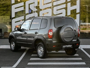 Внедорожник Chevrolet Niva 2011 года, 519000 рублей, Волгоград