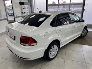 Седан Volkswagen Polo 2017 года, 830000 рублей, Красноярск