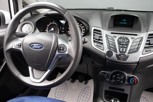 Седан Ford Fiesta 2015 года, 789000 рублей, Оренбург