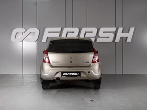 Хетчбэк Renault Sandero 2011 года, 665000 рублей, Красный Пахарь