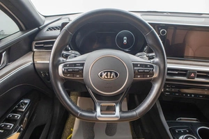 Седан Kia K5 2019 года, 2199000 рублей, Барнаул
