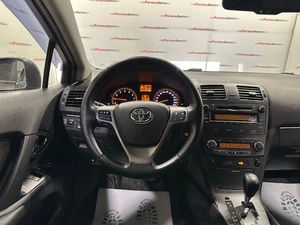 Седан Toyota Avensis 2009 года, 1150000 рублей, Красноярск