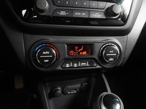 Седан Kia Rio 2012 года, 959000 рублей, Воронеж