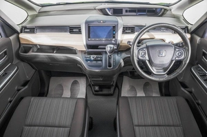 Минивэн Honda Freed 2017 года, 1639000 рублей, Барнаул