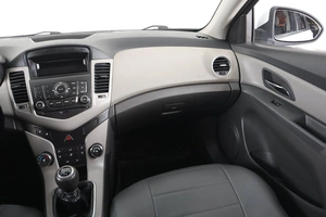 Седан Chevrolet Cruze 2010 года, 519000 рублей, Пермь