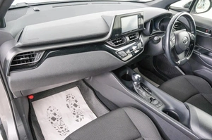 Внедорожник Toyota C-HR 2017 года, 1869000 рублей, Красноярск