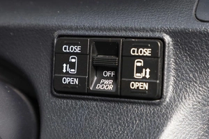 Минивэн Toyota Sienta 2020 года, 1889000 рублей, Новосибирск