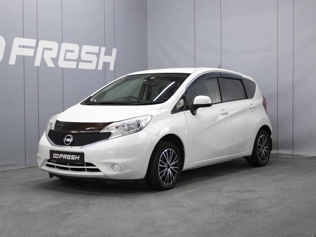 Хетчбэк Nissan Note 2013 года, 760000 рублей, Омск