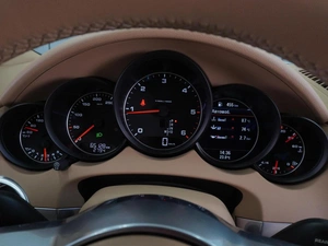 Внедорожник Porsche Cayenne 2017 года, 6784000 рублей, Воронеж