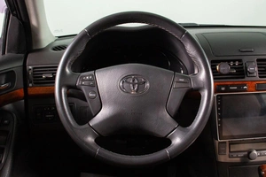 Седан Toyota Avensis 2007 года, 1169000 рублей, Сургут