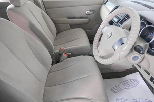 Седан Nissan Tiida Latio 2006 года, 579000 рублей, Кемерово
