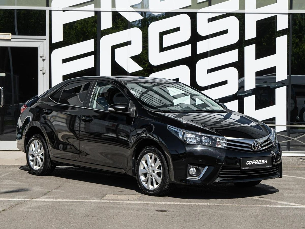Седан Toyota Corolla 2013 года, 1170000 рублей, Волгоград