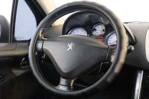 Хетчбэк Peugeot 207 2008 года, 419000 рублей, Омск