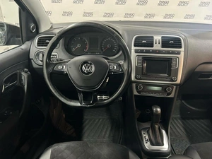 Седан Volkswagen Polo 2017 года, 1169687 рублей, Красноярск