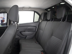 Седан Renault Logan 2019 года, 930000 рублей, Омск