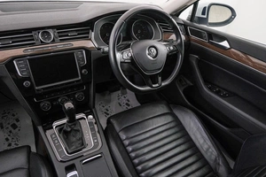 Седан Volkswagen Passat 2016 года, 1639000 рублей, Красноярск