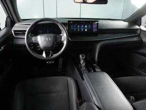 Седан Toyota Camry 2024 года, 3557000 рублей, Красный Пахарь