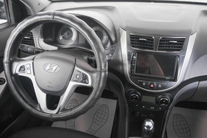 Седан Hyundai Solaris 2012 года, 799000 рублей, Кемерово