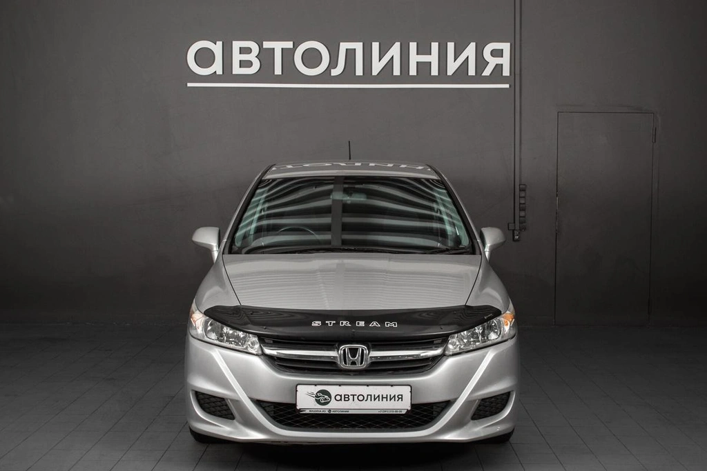 Минивэн Honda Stream 2009 года, 959000 рублей, Красноярск