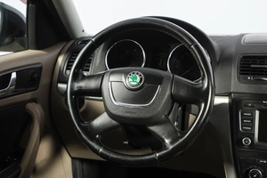 Внедорожник Skoda Yeti 2012 года, 999000 рублей, Новосибирск