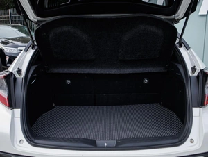 Внедорожник Toyota C-HR 2017 года, 1949000 рублей, Большой Сочи