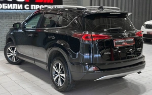 Внедорожник Toyota RAV4 2016 года, 2457000 рублей, Красноярск