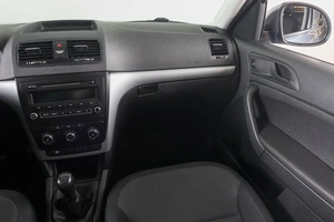 Внедорожник Skoda Yeti 2015 года, 959000 рублей, Пермь