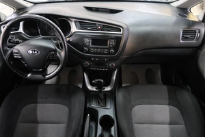 Хетчбэк Kia Ceed 2017 года, 1289000 рублей, Омск