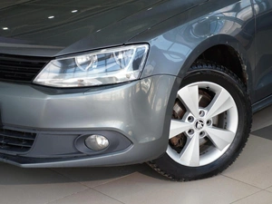 Седан Volkswagen Jetta 2011 года, 730222 рублей, Тверь