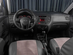 Хетчбэк Kia Rio 2011 года, 739000 рублей, Тюмень