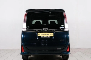 Минивэн Toyota Noah 2019 года, 2199000 рублей, Красноярск